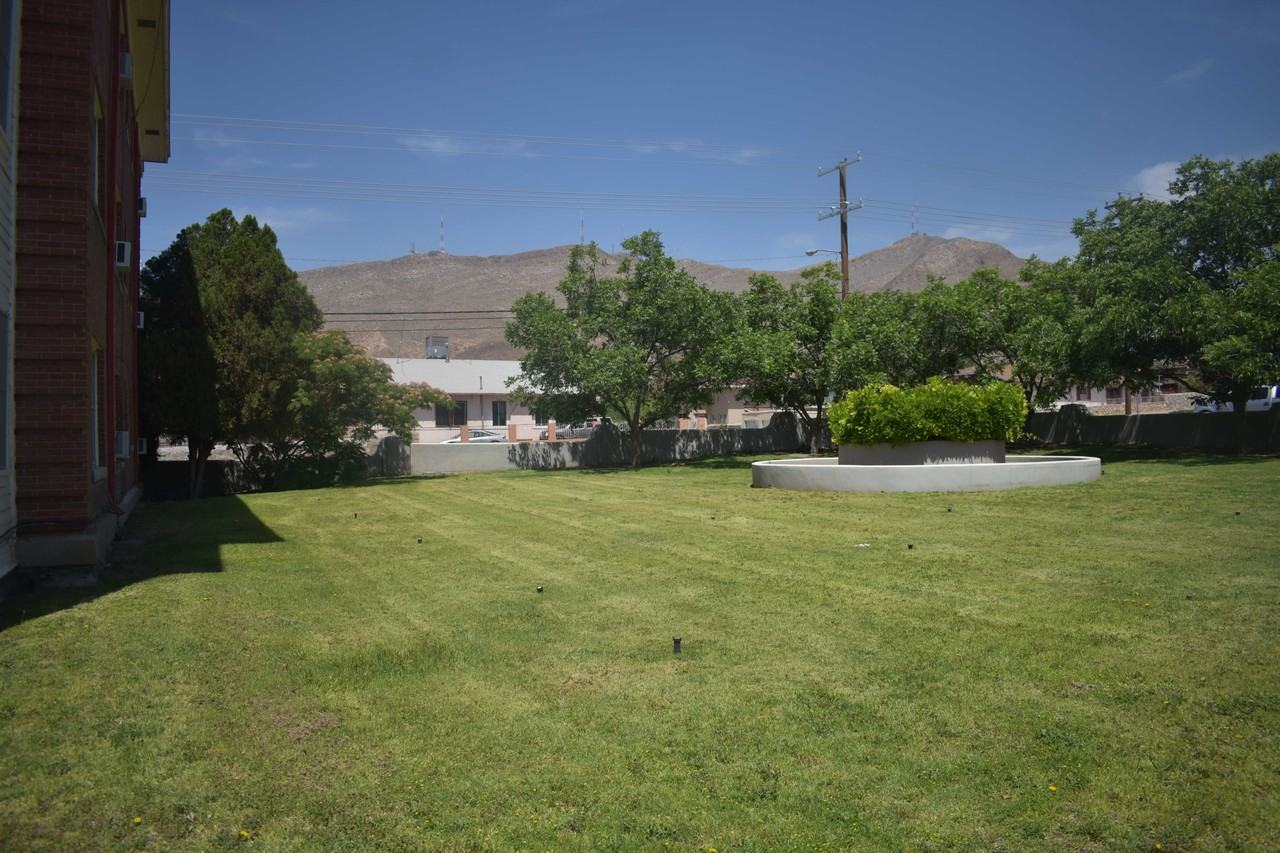 1414 N Piedras St #32 - Photo 7 of 8