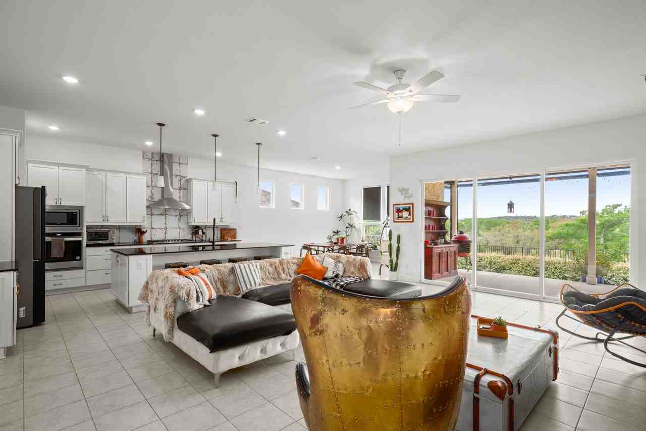 385 Barnhill Loop - Photo 4 of 35