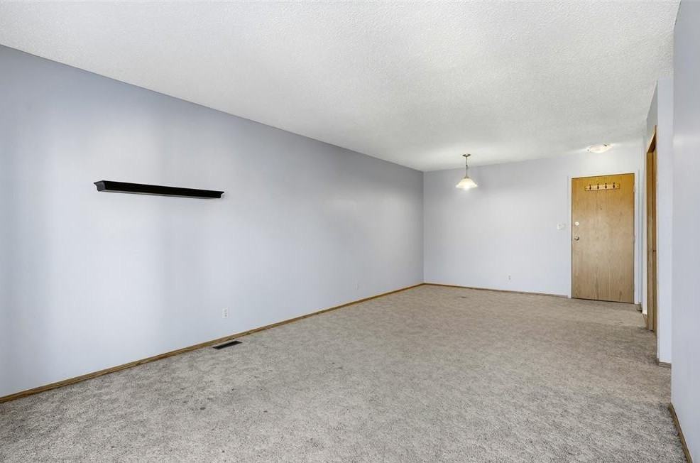 6575 Rochdale Blvd - Photo 3 of 10