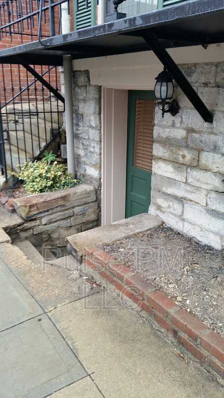 112 E 5th St - Photo 3 of 19