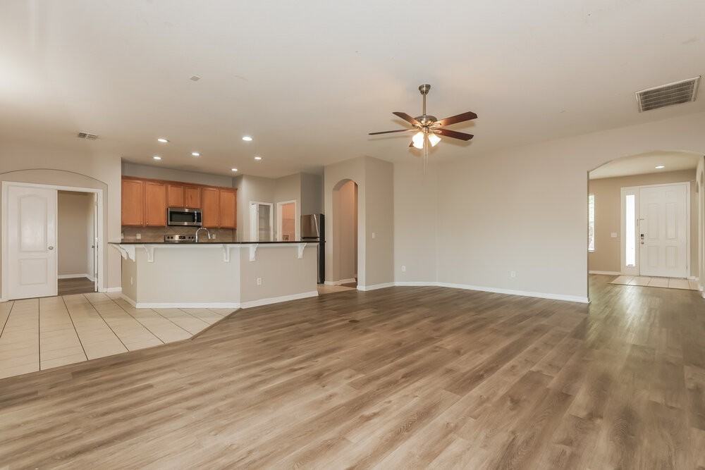 1610 White Dove Ct - Photo 3 of 16