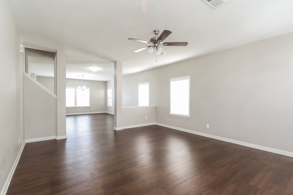 9711 Cayenne Dr - Photo 5 of 17