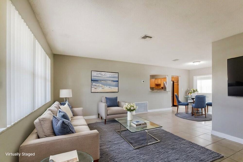 141 Nw 76th Ter - Photo 3 of 19