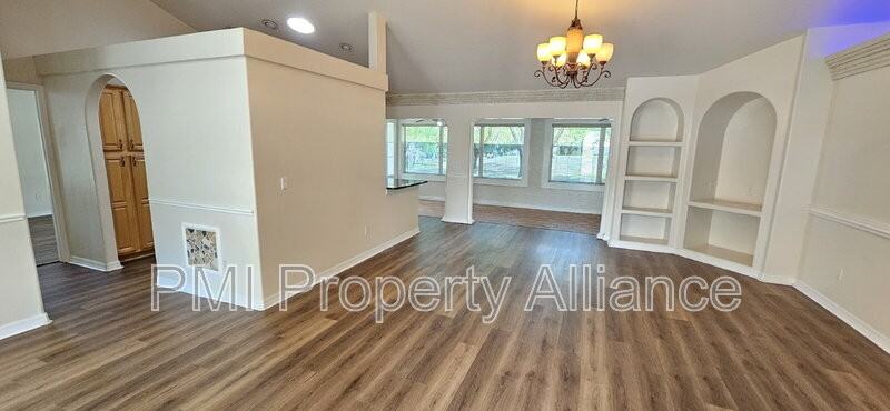 8511 Spyglass Loop - Photo 4 of 15