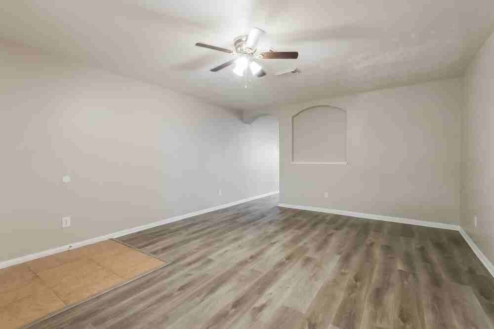 21330 Carleen Creek Trl - Photo 4 of 17
