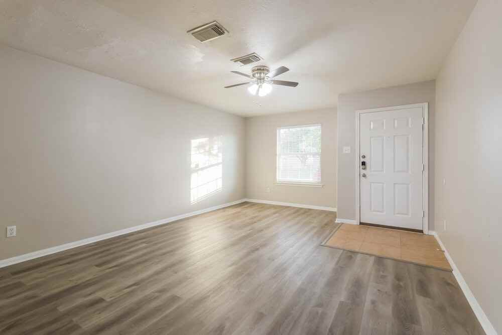 21330 Carleen Creek Trl - Photo 5 of 17