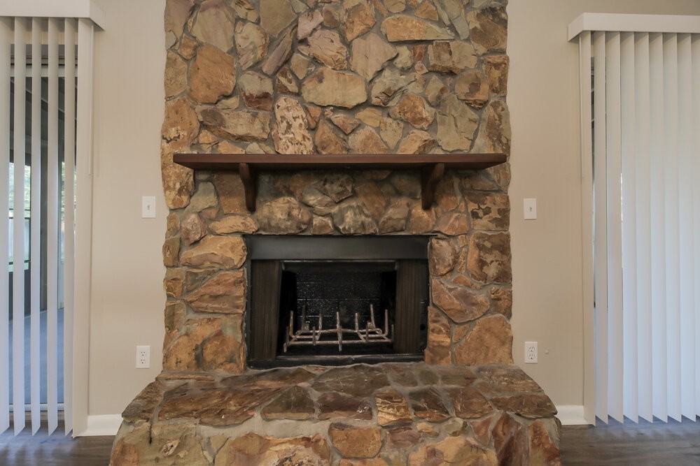 4453 Tomlinson Cir - Photo 5 of 16