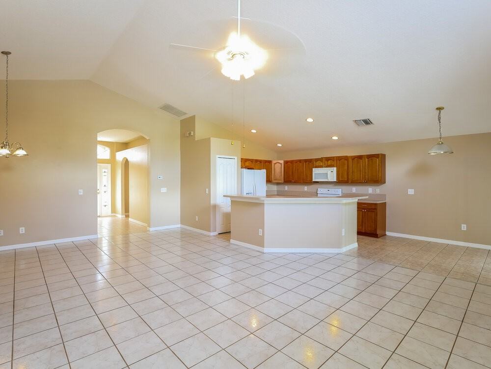 22646 Hawk Hill Loop - Photo 2 of 14