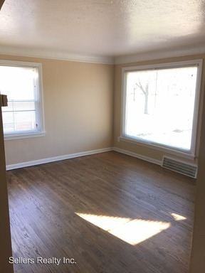 2207 Green Rd - Photo 3 of 11