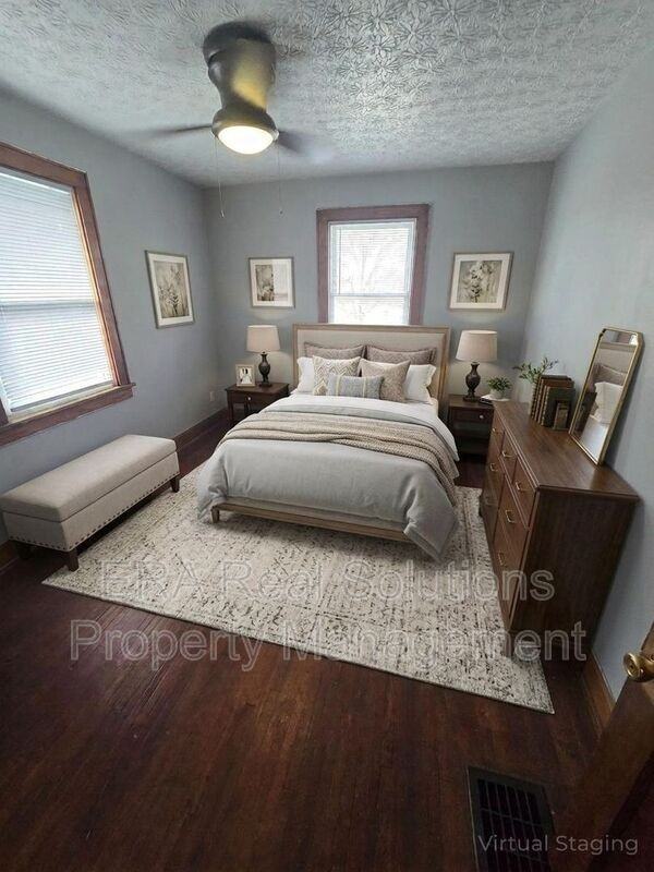 488 Woodbury Ave - Photo 5 of 14