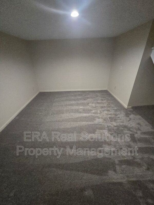 1138 Mccarley Dr E - Photo 7 of 17