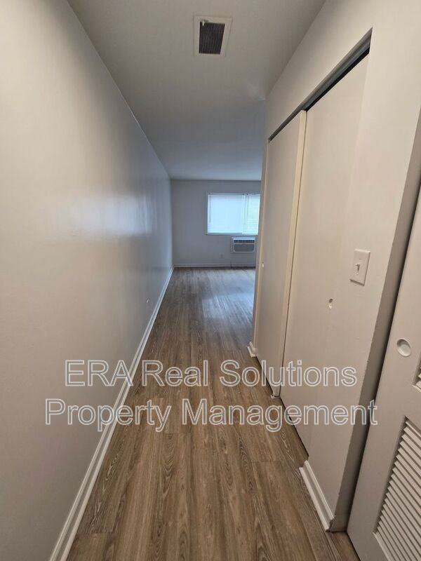 1072 Forest St #D - Photo 7 of 12