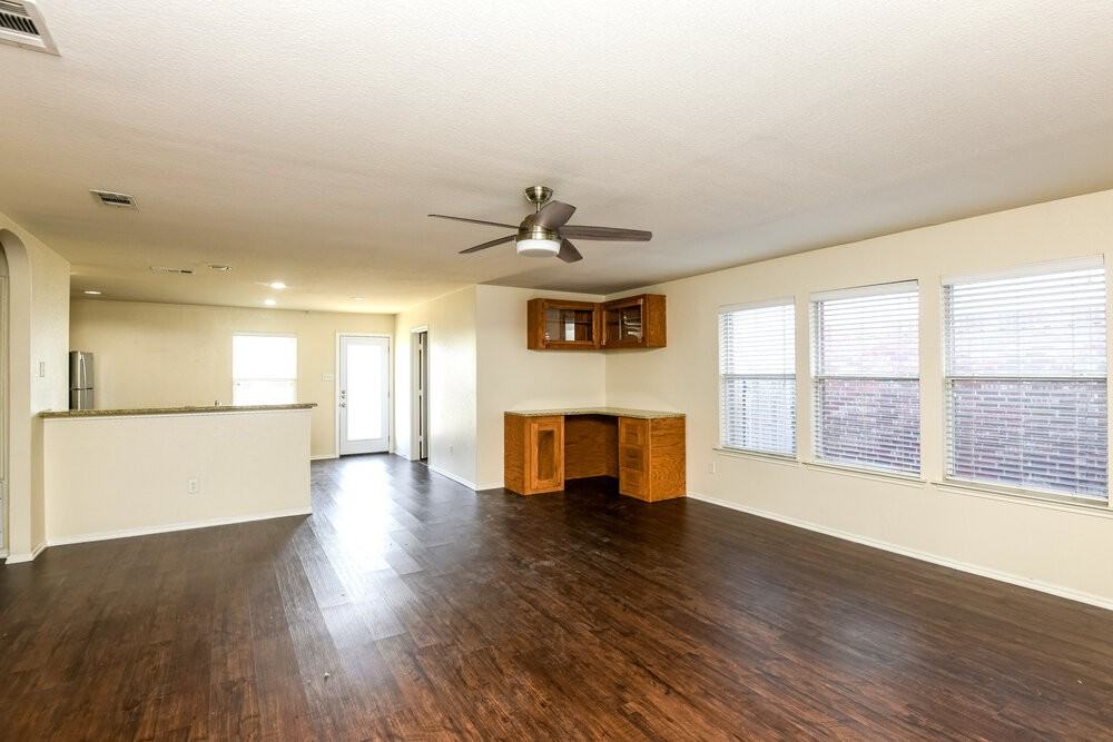 6708 Friendsway Dr - Photo 4 of 19