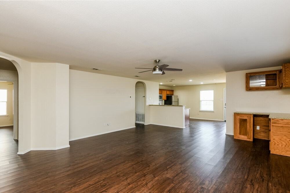6708 Friendsway Dr - Photo 5 of 19