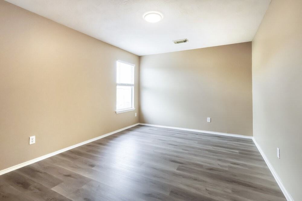 21211 Linden House Ct - Photo 6 of 17