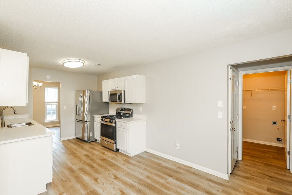 10841 Paladin Dr - Photo 6 of 17