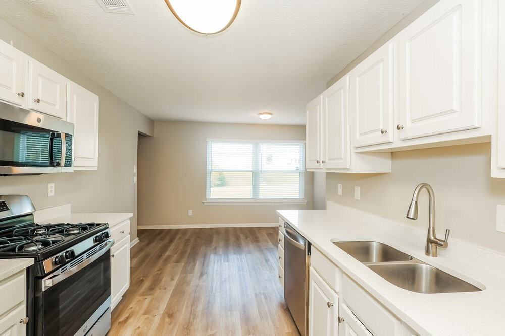 10841 Paladin Dr - Photo 7 of 17