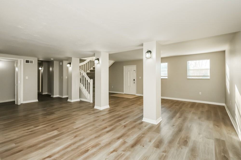 2216 Leda Ave S - Photo 5 of 19