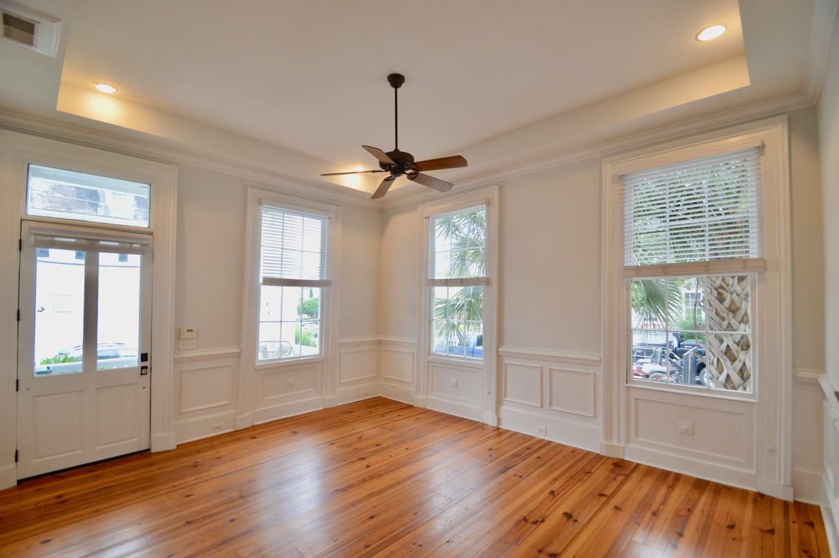 192 Wentworth St - Photo 2 of 13