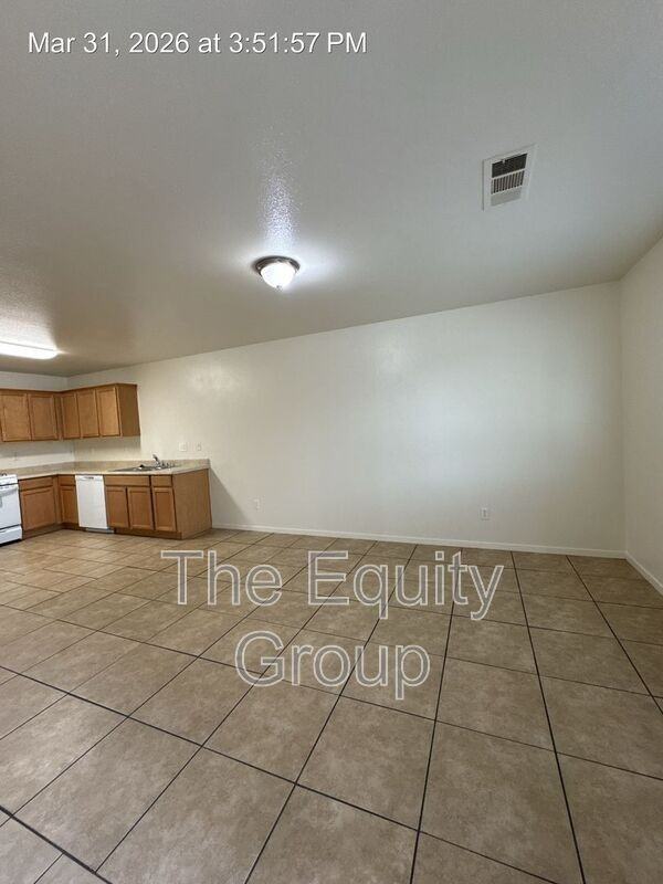 952 Mehlert St - Photo 3 of 19