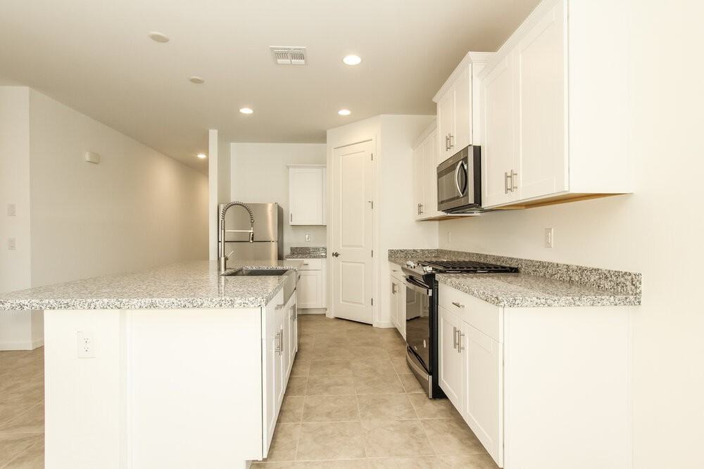 17342 W Running Deer Trl - Photo 5 of 16