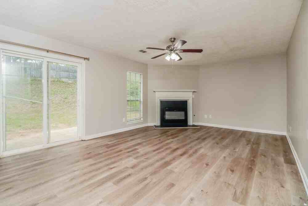 6514 Eastbriar Dr - Photo 7 of 17