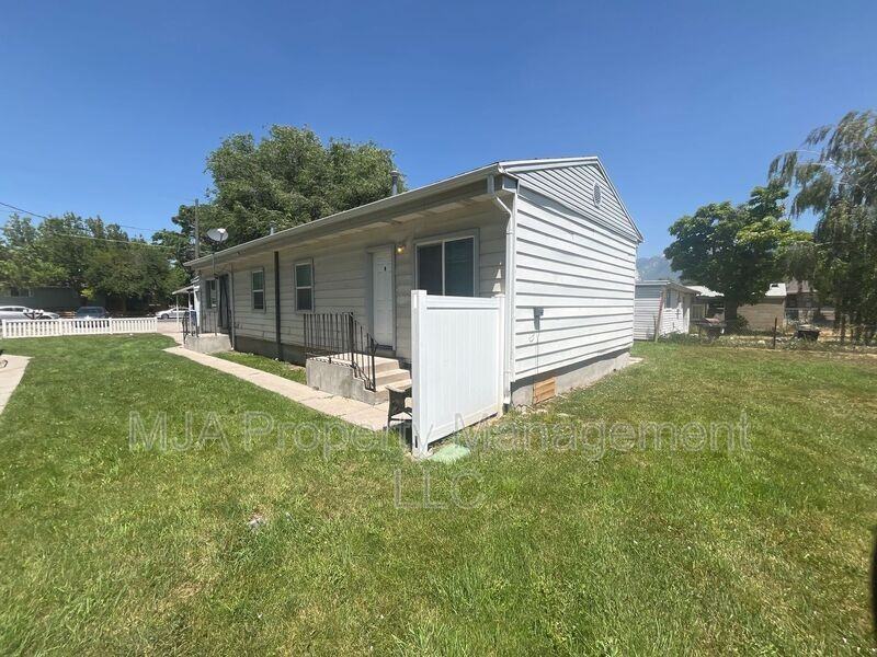 1597 Westsouth #B - Photo 4 of 16