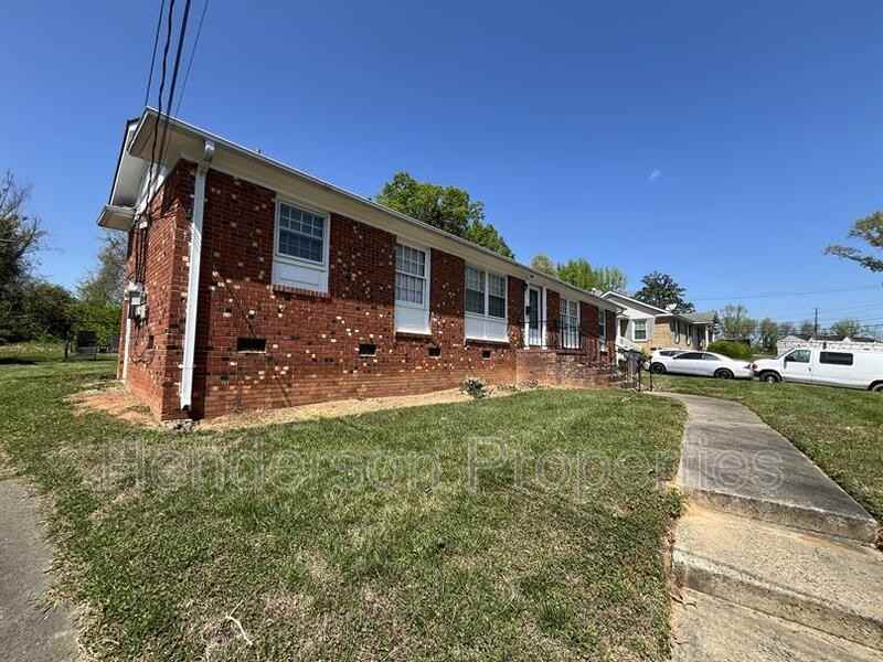 7322 Briardale Dr - Photo 2 of 16