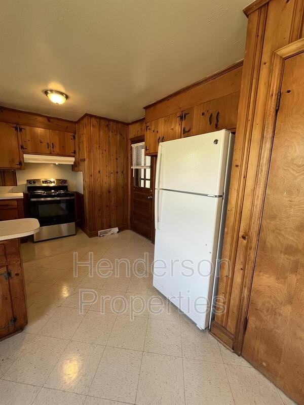 7322 Briardale Dr - Photo 6 of 16