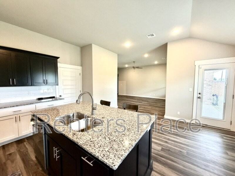 14975 S Poplar Pl - Photo 5 of 17