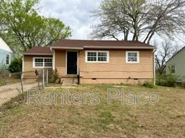 featured image of 229 E 28th St N