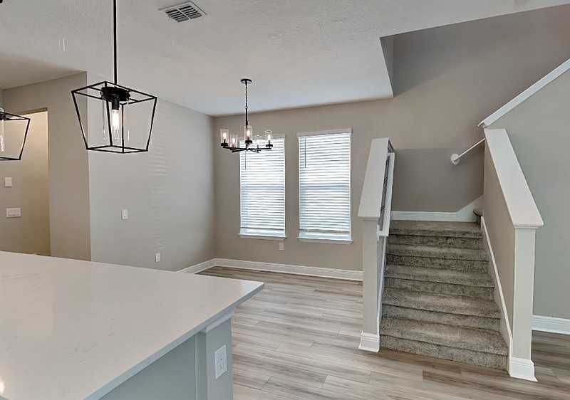 14384 Braemar St - Photo 4 of 32