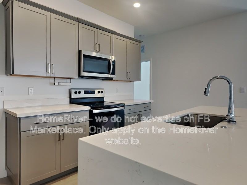 18493 Glenstone St - Photo 7 of 26