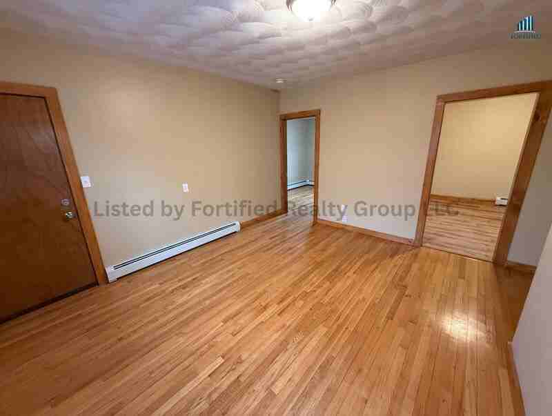 132 Hall St #2E - Photo 5 of 14