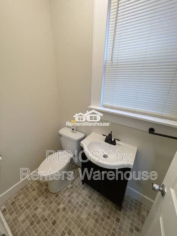 2855 W Cold Spring Ln - Photo 3 of 16