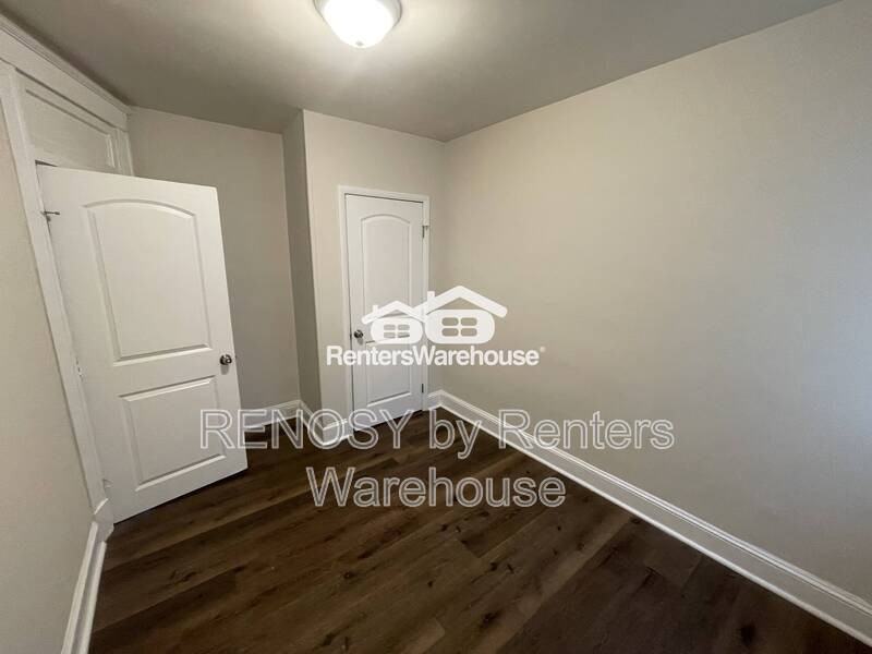 2855 W Cold Spring Ln - Photo 6 of 14