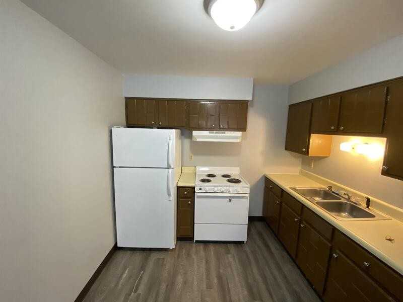 334 Center St - Photo 2 of 10