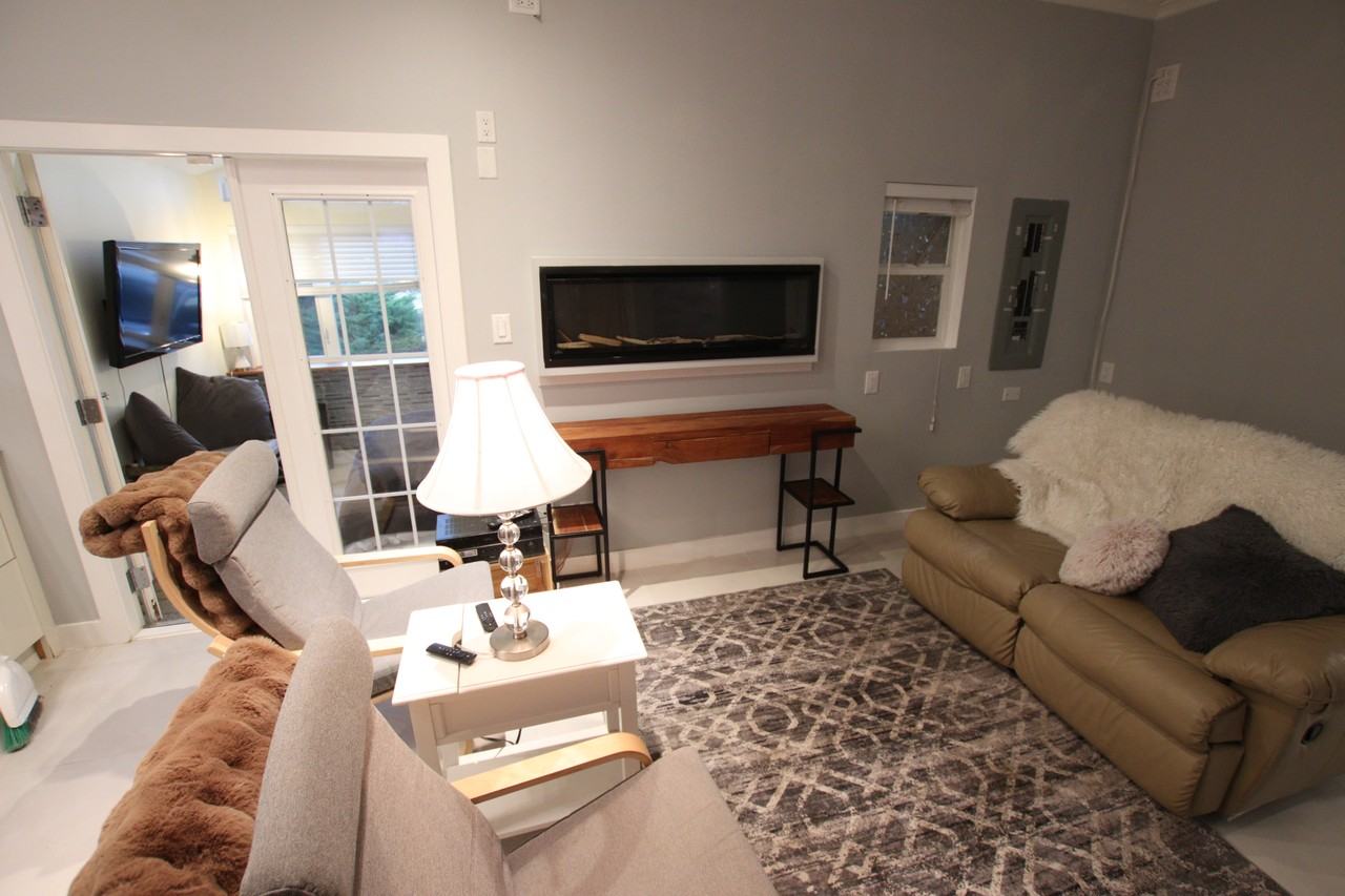 6671 152 Street #B - Photo 6 of 16