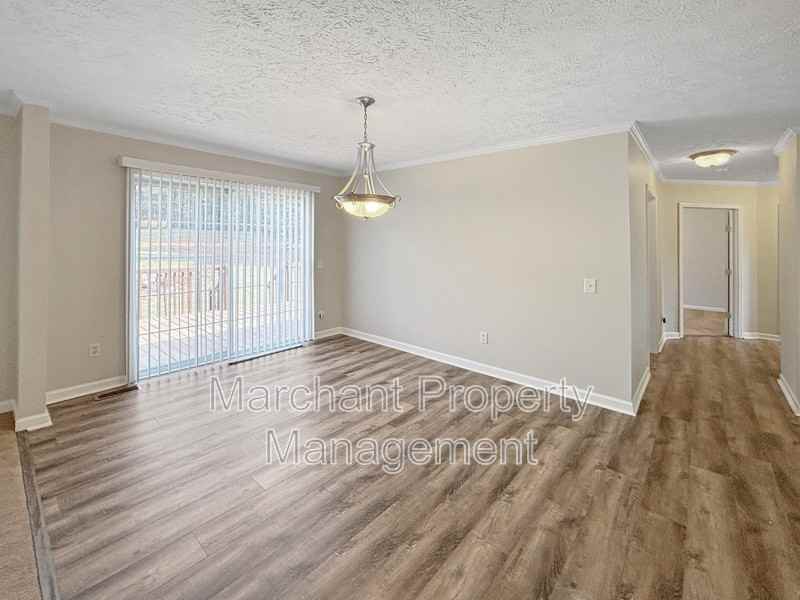 99 Forestville Rd - Photo 5 of 7