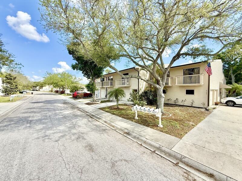 6388 93rd Ter N - Photo 3 of 50