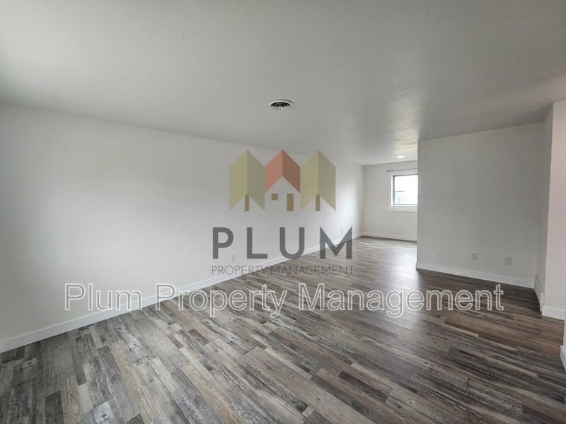 2340 Fairview Ave #2 - Photo 3 of 48