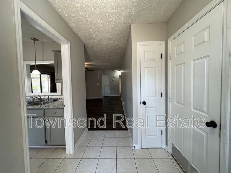 7126 Kearny Ave - Photo 2 of 15