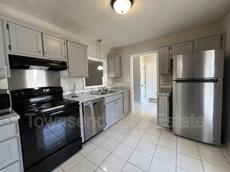 7126 Kearny Ave - Photo 4 of 15