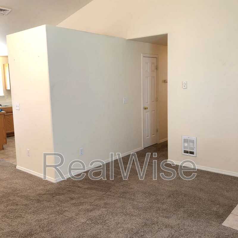 1231 Sw 33rd St - Photo 7 of 17