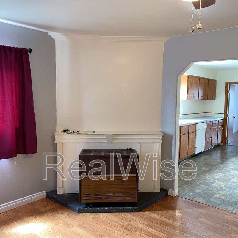 2564 Ne Douglas Ave - Photo 4 of 30