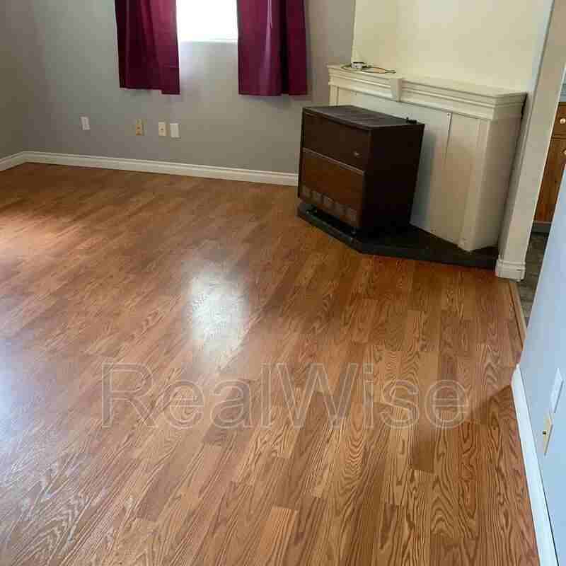 2564 Ne Douglas Ave - Photo 5 of 30