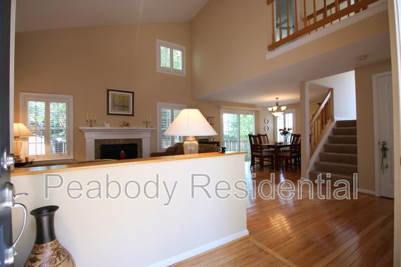 7534 Cross Gate Ln - Photo 3 of 30