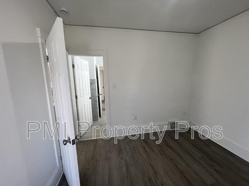 3284 N 30th St - Photo 2 of 41