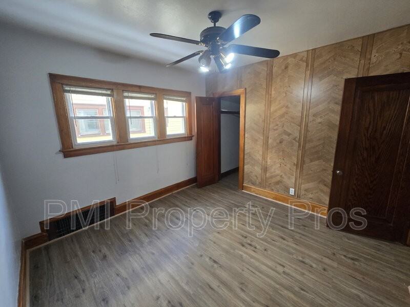 4225 N 26th St - Photo 4 of 10