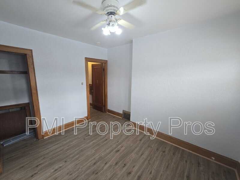 4225 N 26th St - Photo 7 of 10